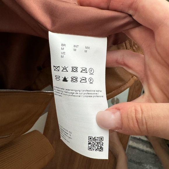 Hugo Boss Brown leather jacket in Medium, never worn! - Picture 4 of 5